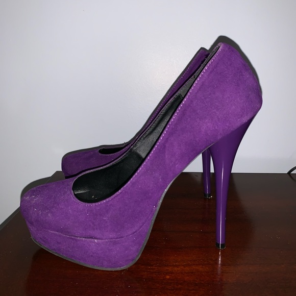 ❌sold eBay❌ Fahrenheit Purple Velvet Platform Pump - Picture 4 of 5